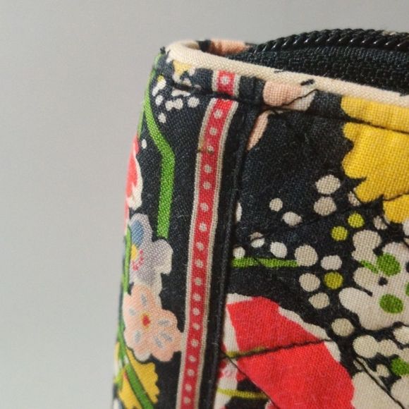 Vera Bradley Black Fantastic Floral‎ Clutch Wallet - Picture 5 of 16